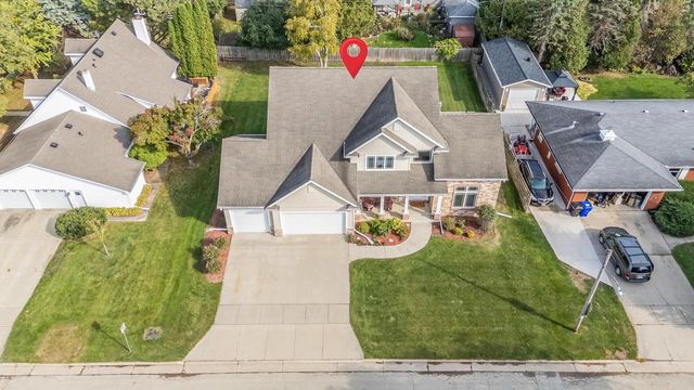 1606 S CARVER LANE, Appleton, WI 54914