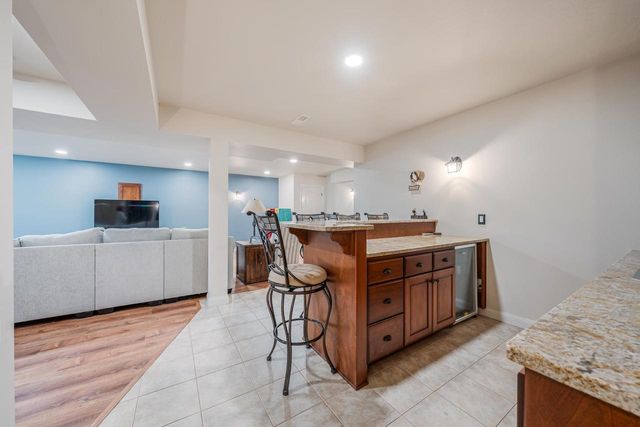 1606 S CARVER LANE, Appleton, WI 54914