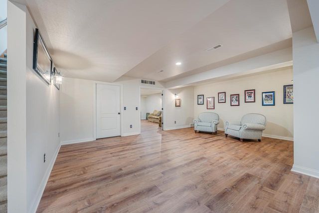 1606 S CARVER LANE, Appleton, WI 54914