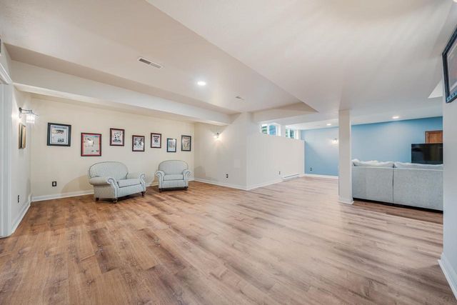 1606 S CARVER LANE, Appleton, WI 54914