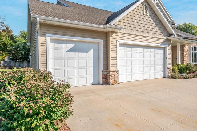 1606 S CARVER LANE, Appleton, WI 54914