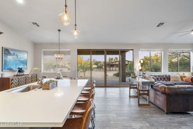 5731 E WINDSTONE Trail, Cave Creek, AZ 85331