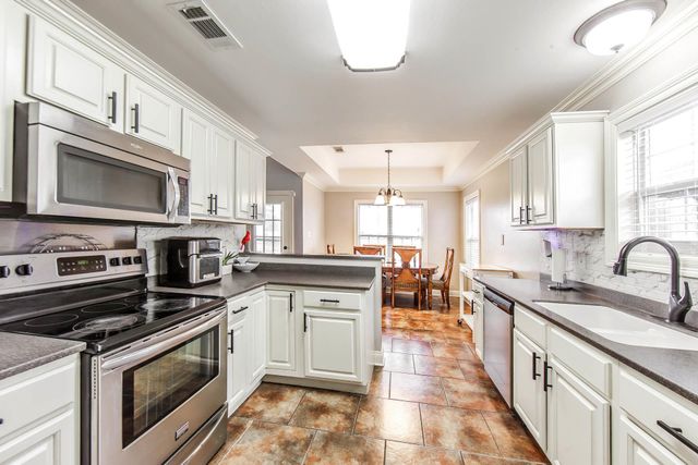 219 Blue Ridge Dr, Gray, LA 70359