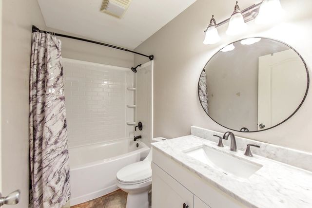 219 Blue Ridge Dr, Gray, LA 70359