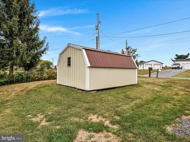 31 E ROSEBUD RD, Myerstown, PA 17067