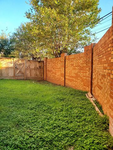 5250 Washington Avenue, Houston, TX 77007