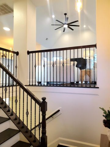 5250 Washington Avenue, Houston, TX 77007