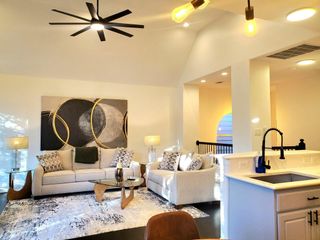 5250 Washington Avenue, Houston, TX 77007