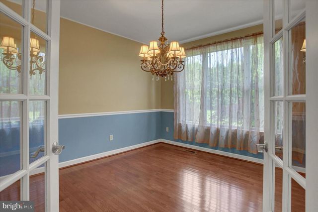 19110 WOODHILL DR, Hagerstown, MD 21742