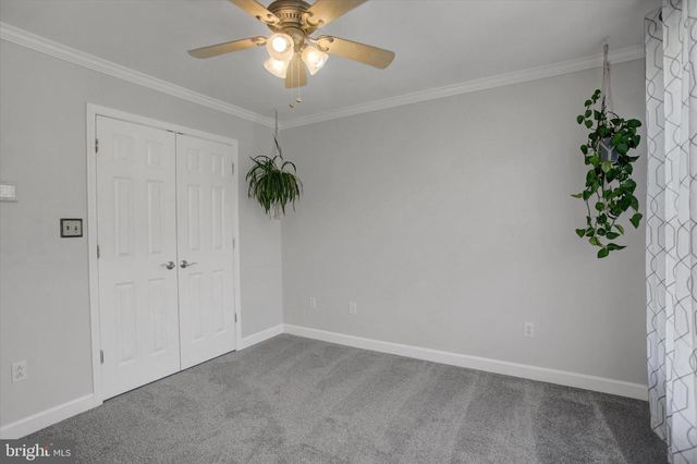 19110 WOODHILL DR, Hagerstown, MD 21742