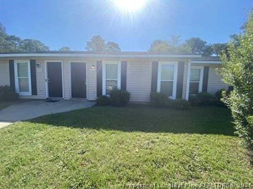 1783 Roberta Court, Fayetteville, NC 28304