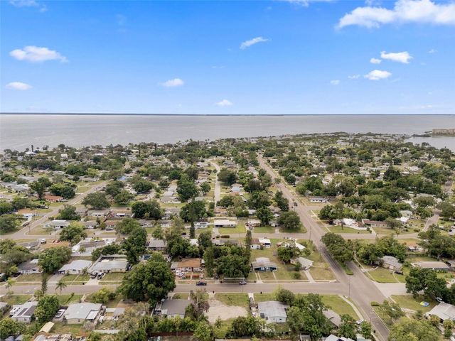 3963 NEPTUNE DRIVE SE, St Petersburg, FL 33705