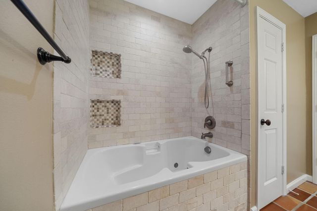 2221 N Belmont Drive, Richmond, TX 77469