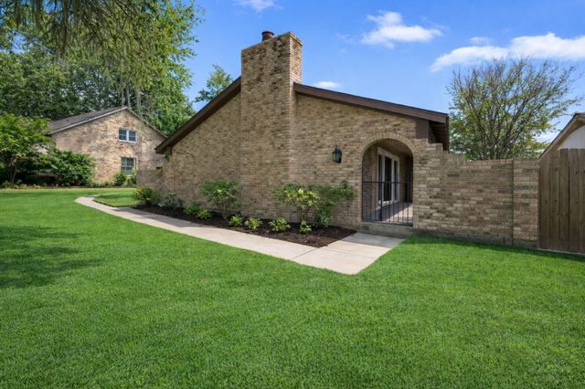 2221 N Belmont Drive, Richmond, TX 77469