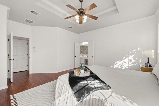 910 Vanguard ST, Austin, TX 78734