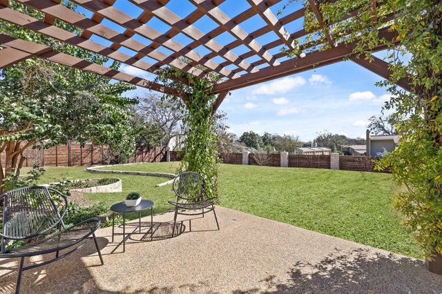 910 Vanguard ST, Austin, TX 78734