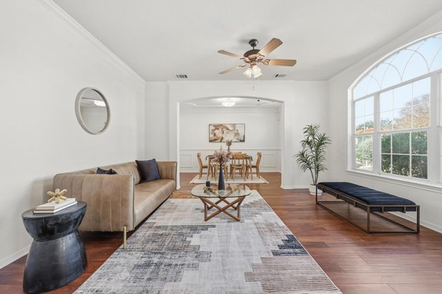 910 Vanguard ST, Austin, TX 78734