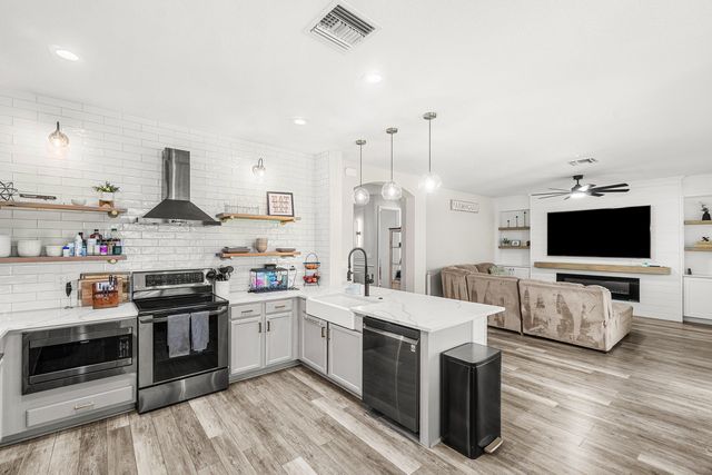 8091 Brigamar Isles Avenue, Boynton Beach, FL 33473