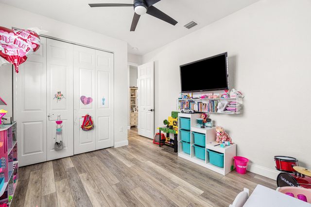 8091 Brigamar Isles Avenue, Boynton Beach, FL 33473