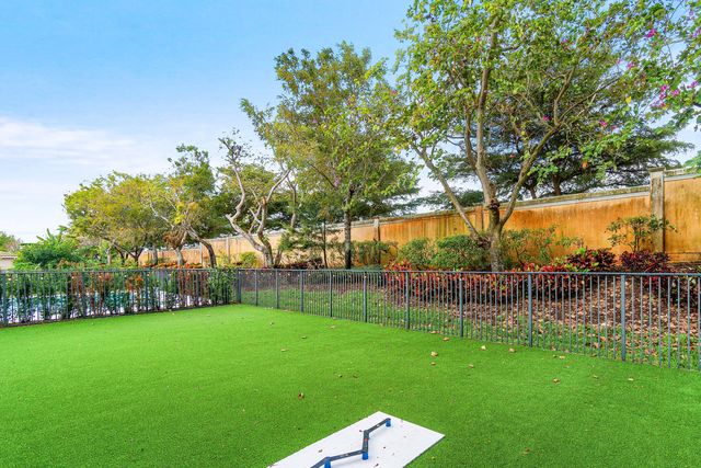 8091 Brigamar Isles Avenue, Boynton Beach, FL 33473