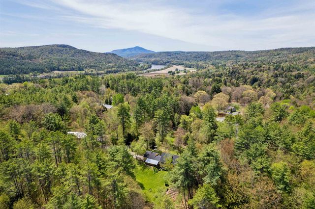 71 Old Oak Lane, Hartland, VT 05048