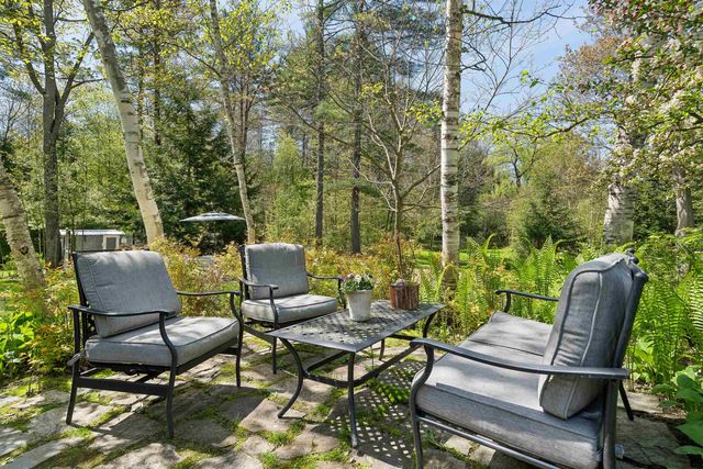71 Old Oak Lane, Hartland, VT 05048