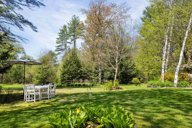 71 Old Oak Lane, Hartland, VT 05048