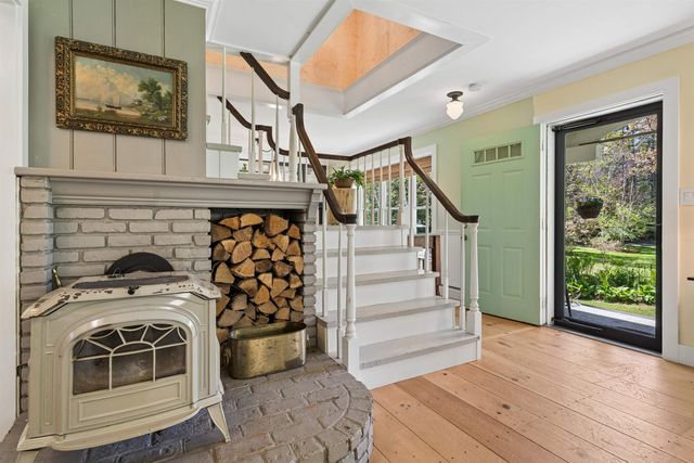 71 Old Oak Lane, Hartland, VT 05048