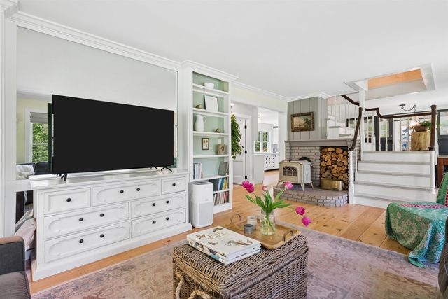 71 Old Oak Lane, Hartland, VT 05048