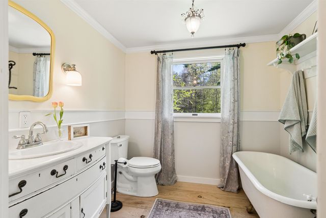 71 Old Oak Lane, Hartland, VT 05048