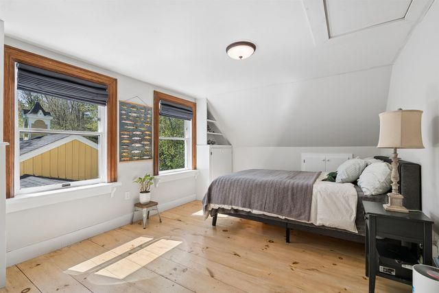 71 Old Oak Lane, Hartland, VT 05048