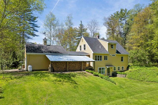 71 Old Oak Lane, Hartland, VT 05048