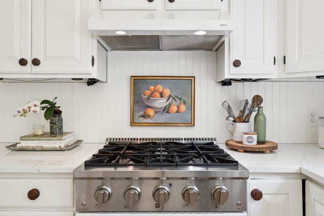 71 Old Oak Lane, Hartland, VT 05048
