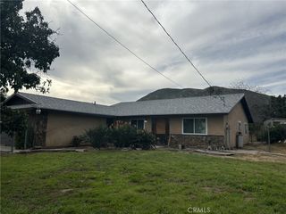 12146 La Cadena, Colton, CA 92324