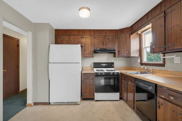 24 Williams Avenue, Wilmington, MA 01887