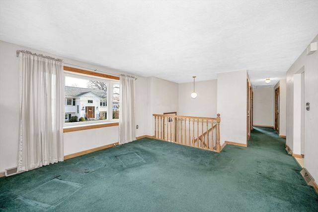 24 Williams Avenue, Wilmington, MA 01887