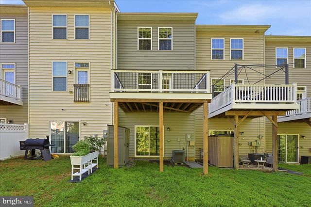 614 STREAMVIEW DR, Fredericksburg, VA 22405
