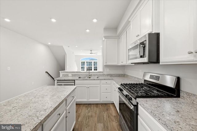614 STREAMVIEW DR, Fredericksburg, VA 22405