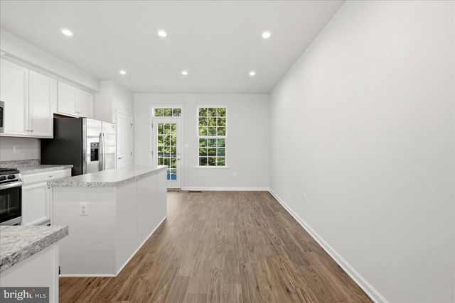 614 STREAMVIEW DR, Fredericksburg, VA 22405