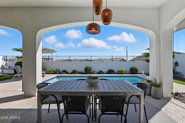 1837 E VILLA LINDA Drive, Phoenix, AZ 85024