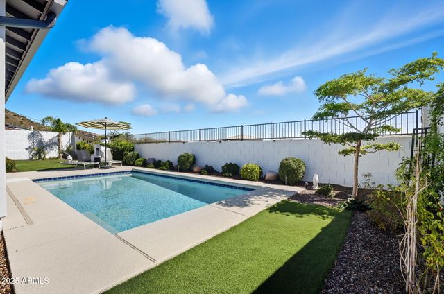 1837 E VILLA LINDA Drive, Phoenix, AZ 85024