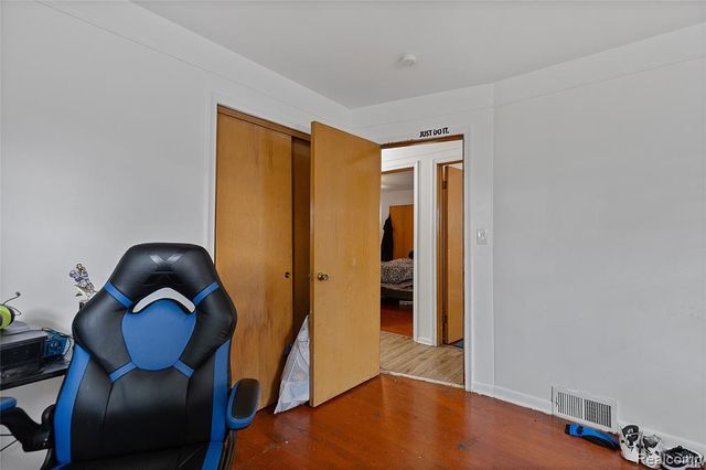 29150 Geraldine Court, Warren, MI 48093