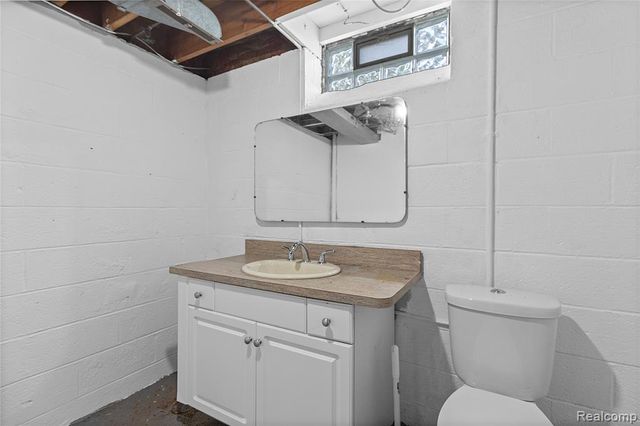 29150 Geraldine Court, Warren, MI 48093