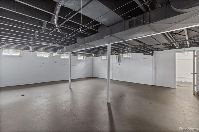 29150 Geraldine Court, Warren, MI 48093