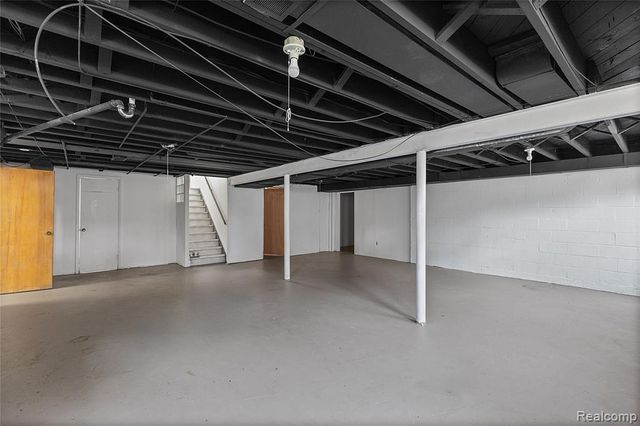 29150 Geraldine Court, Warren, MI 48093