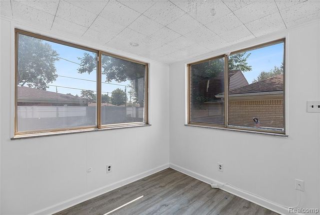 29150 Geraldine Court, Warren, MI 48093