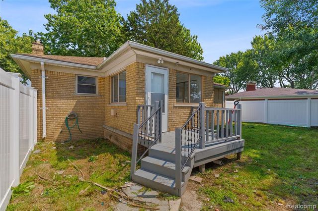 29150 Geraldine Court, Warren, MI 48093