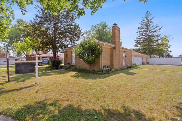 29150 Geraldine Court, Warren, MI 48093