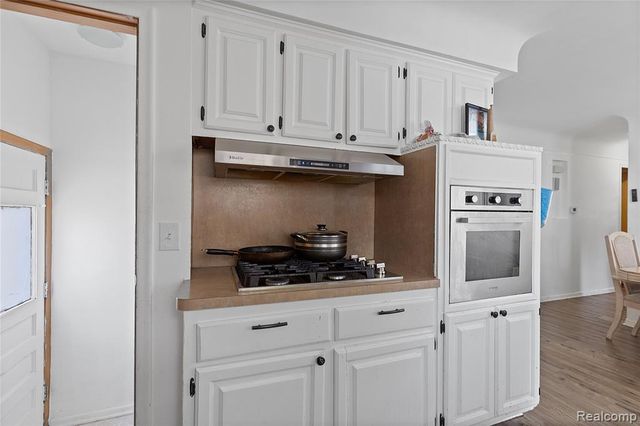 29150 Geraldine Court, Warren, MI 48093