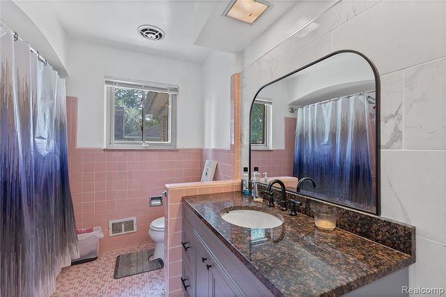 29150 Geraldine Court, Warren, MI 48093